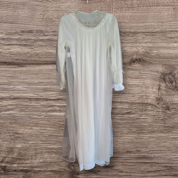 Miss Elaine Vintage 70s Nightgown With Sheer Robe - Picture 3 of 6